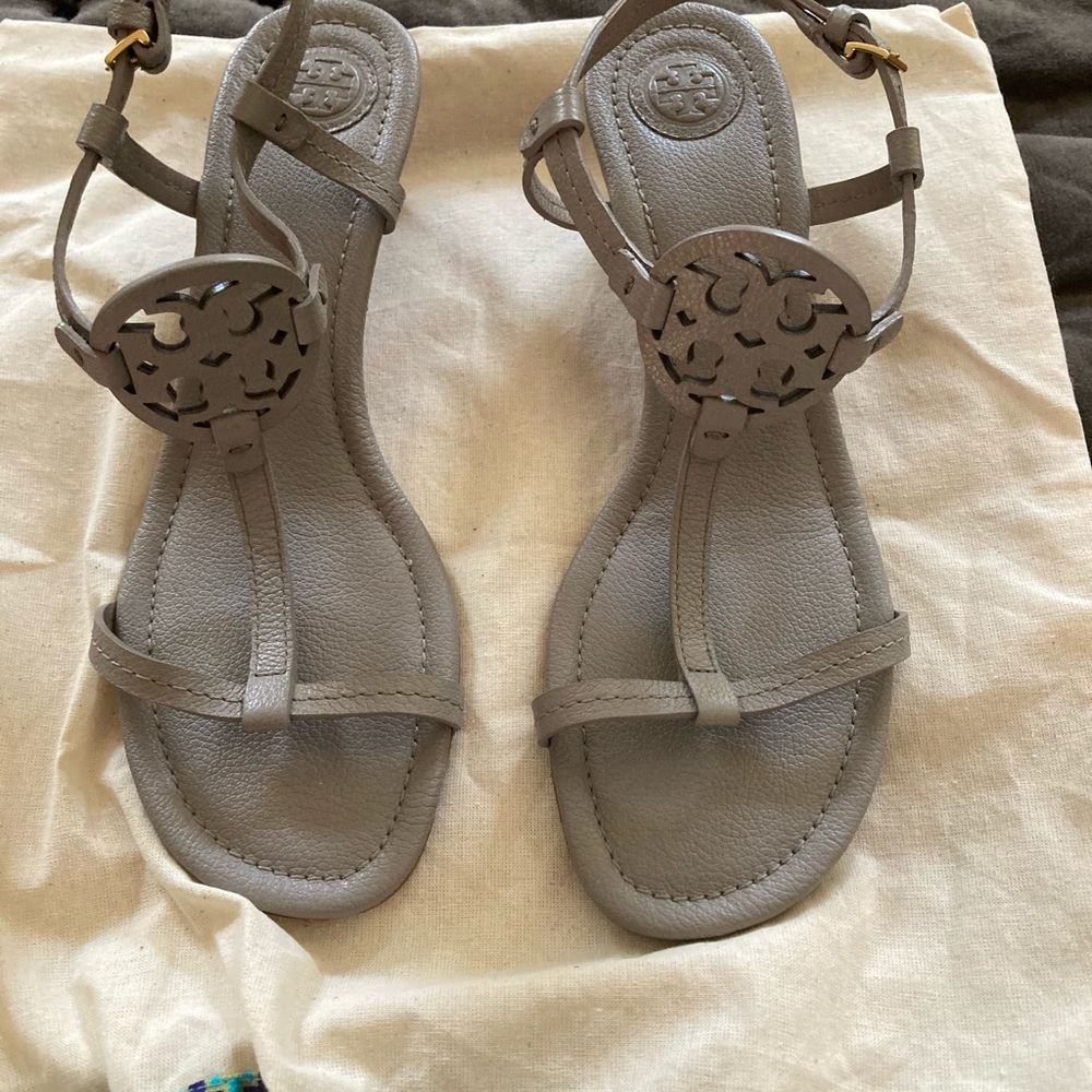 Authentic Tory Burch gray Miller sandals 7.5 New
